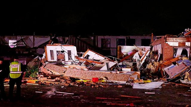 Poderoso tornado en Oklahoma mató a dos personas y dejó varios heridos [VIDEO]