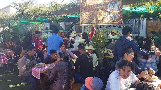 Cientos de arequipeños asistieron a festival del adobo en Cayma [FOTOS]