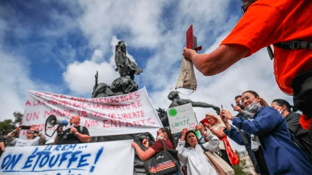 Multitudinarias protestas anti COVID-19 en Alemania y Francia amenazan la salud pública