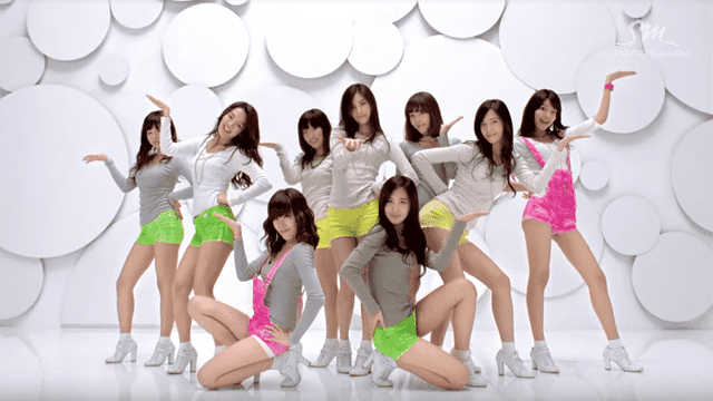MV de "Gee", Girls Generation (2009). Foto: SM Entertainment