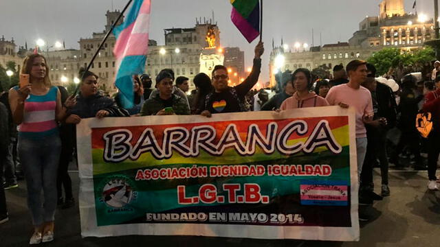 Marcha del Orgullo LGTBIQ+ llegó a Plaza San Martín. Créditos: Alejandra Villanueva / La República.