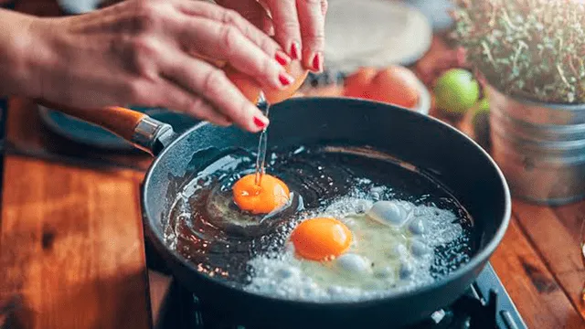 Arroz con huevo: ¿Cómo dejamos la yema perfecta?