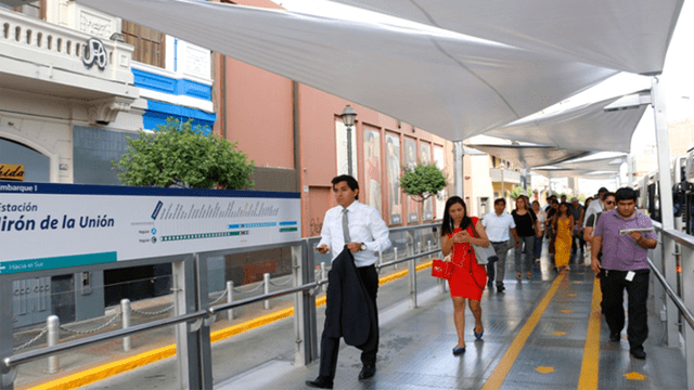 Municipalidad de Lima dispuso la instalación de toldos en las estaciones del Metropolitano 