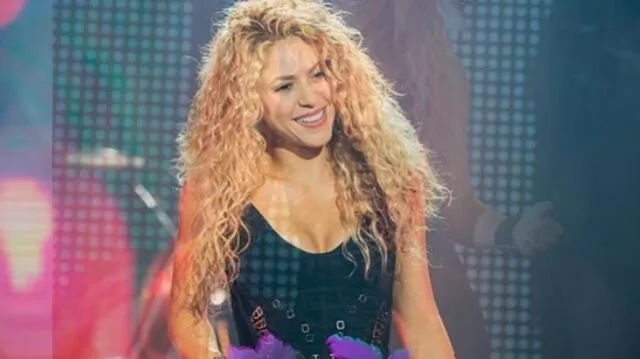 Shakira no puede creer que su imitadora es un robot bailarín [VIDEO]