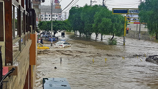 Situación se agrava en Trujillo por lluvias y desbordes de quebradas