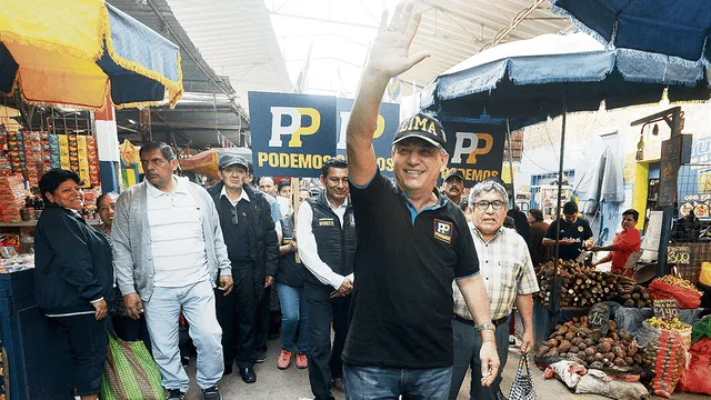 Muñoz, Reggiardo y Urresti se disputan la alcaldía voto a voto 