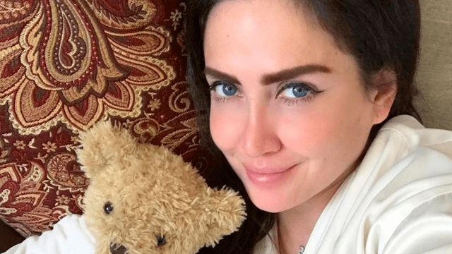 Celia Lora causa furor en redes por invitar a sus fans a tener una atrevida cita con ella [VIDEO]