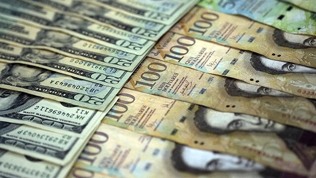 Dólar en Venezuela. Foto: AFP