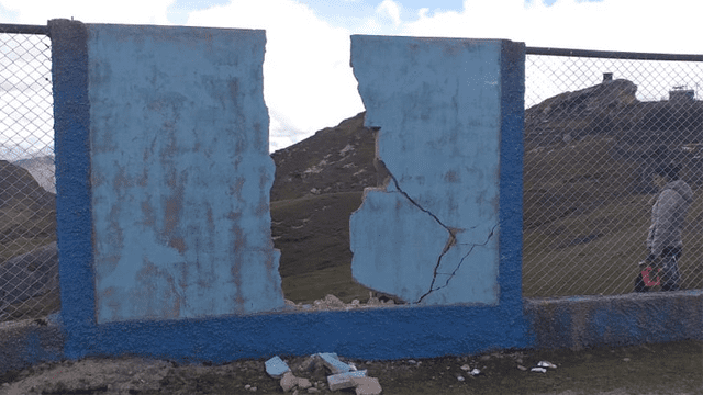 Pasco: Viviendas de material rústico presentan rajaduras tras sismo en Loreto