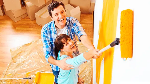 Parejas pintaron sus casas