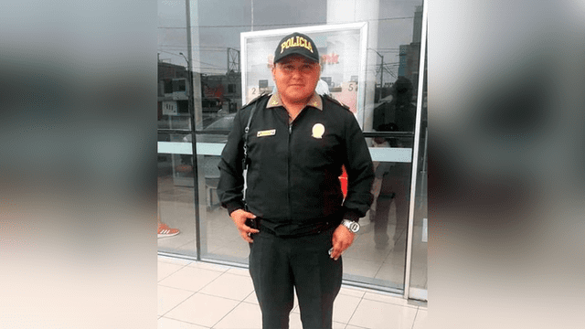 Chimbote: policía devuelve dinero a anciano que había olvidado S/2.000 en el cajero