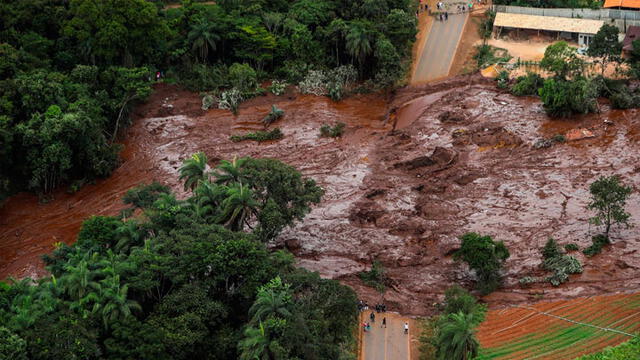 Así quedó sepultado todo un pueblo tras colapso de represa en Brasil [FOTOS]