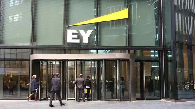 La auditoría Ernst & Young, (EY) tiene sus oficinas centrales en Londres. Foto: Google.