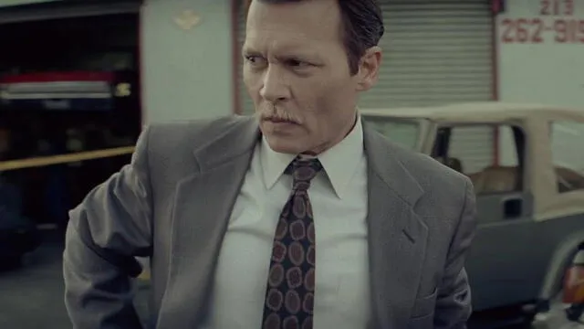 Johnny Depp como Russell Poole para "City of lies"