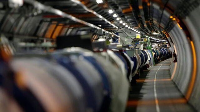 Segmento del LHC. Imagen: Martial Trezzini/AP.