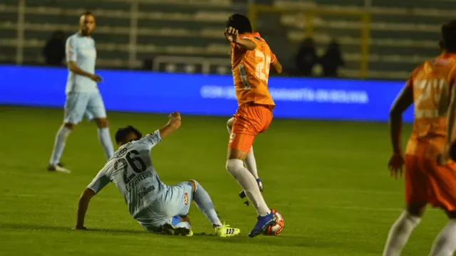 Bolívar remontó al Blooming y lo goleó 4-1 por la Liga de Bolivia [RESUMEN]
