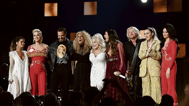 Lady Gaga deslumbró en Grammy