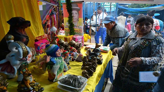 Arequipeños preparan cábalas y cotillón a horas de recibir el Año Nuevo [FOTOS]