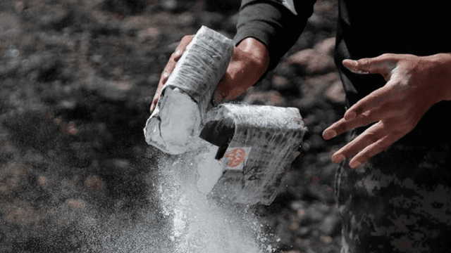 Francia cierra varias playas tras la llegada de toneladas de cocaína de máxima pureza