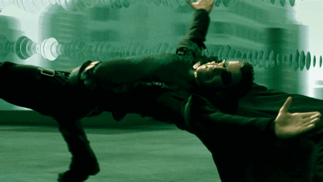 El 'bullet time' es una de las secuencias más recordadas de la franquicia de Matrix. Foto: Warner Bros.