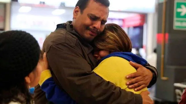 Miles de familias se ha separado y muchas ya no son las mismas desde que alguno de sus miembros sale de país en búsqueda de mejoras. Foto: Venezuela al día.
