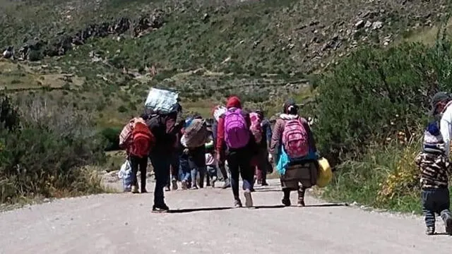 Fotografía fue difundida a través de redes sociales. Familias dejan Arequipa.