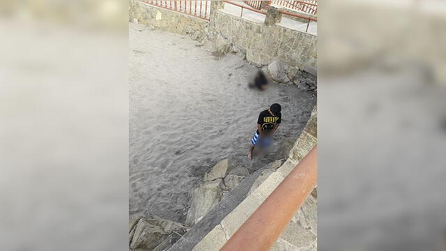 Arequipa: serenos dan lección a jóvenes por ensuciar playas de Mollendo [VIDEO]