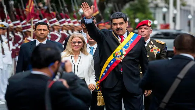Nicolás Maduro a su llegada al Palacio Federal Legislativo este domingo en Caracas