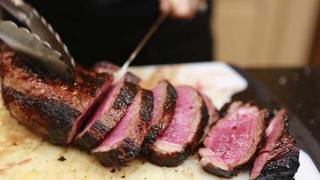 La carne a término medio es recomendada siempre y cuando el exterior de la misma esté bien cocida.