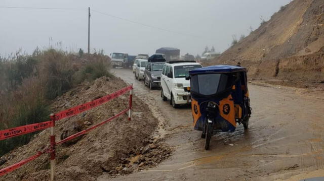 Huaicos impiden el tránsito vehicular en vías de Cajamarca