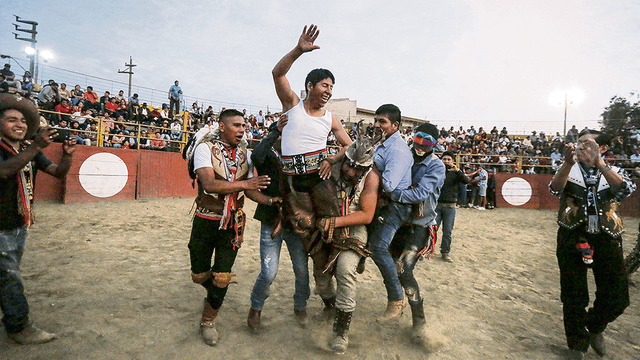 El Takanakuy: en SJL también cierran el año a puño limpio El Takanakuy: en SJL también cierran el año a puño limpio