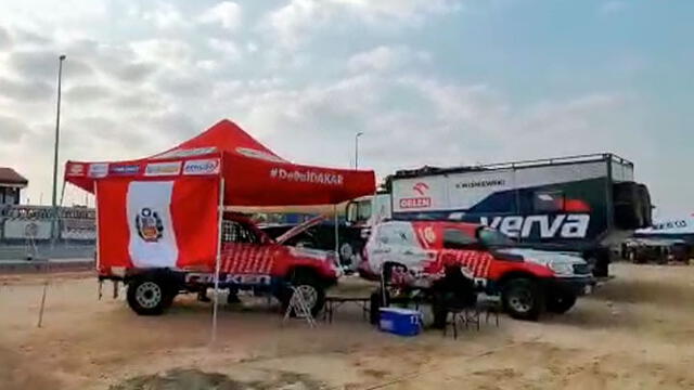Delegación peruana que correrá el Dakar 2020 arma su campamento en Arabia Saudita. Foto: captura