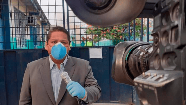 Periodista reza para que pandemia de coronavirus acabe pronto