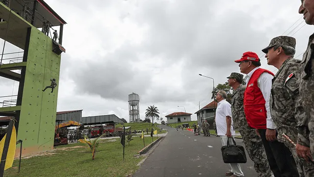 Ministro de Defensa inspeccionó instalaciones militares en Iquitos [FOTOS] 