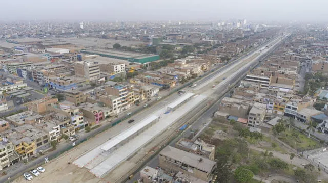 A la fecha se ejecutó 16.000 metros de losa de concreto a lo largo de la ruta. Foto: MML