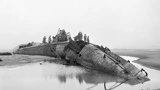 Hallan varado un submarino de guerra de hace 100 años en las costas de Francia [VIDEO]
