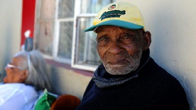 "Oupa" sobrevivió a dos guerras mundiales y al apartheid. Foto: Difusión.