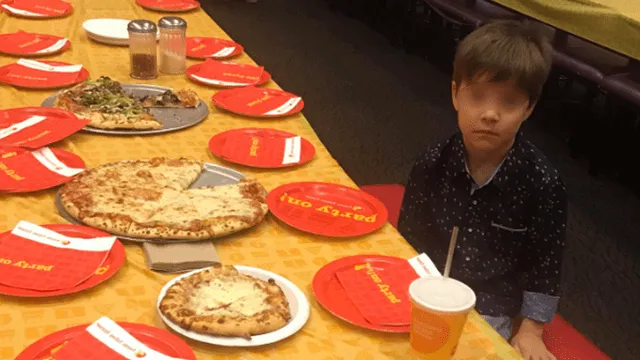 Niño invitó a 32 amiguitos a su cumpleaños pero ninguno llegó al local