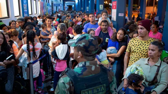 Perú ha recibido cerca de 865 000 ciudadanos venezolanos que han salido de su país debido a la grave crisis económica, política y social que atraviesan. Foto: AFP.