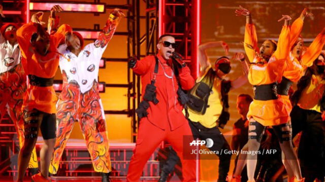 Daddy Yankee cantando su nuevo tema | Foto: AFP