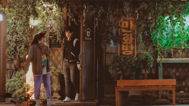 Prince comics es la tienda donde se reúnen Suho y Jugyeong en True beauty. Foto: tvN