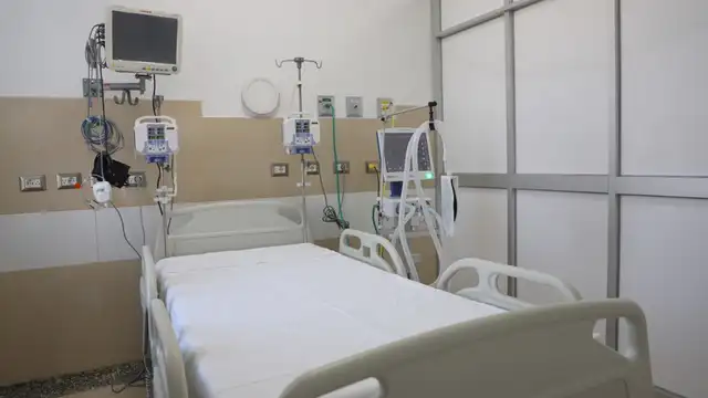 Sala UCI cuenta con modernos equipos para la atención a pacientes COVID-19 Sala UCI cuenta con modernos equipos para la atención a pacientes COVID-19