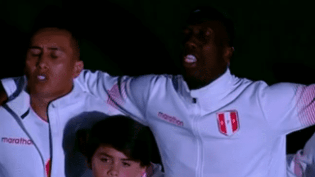 Perú vs Chile: a una sola voz, el Himno Nacional retumbó en el 'Clásico del Pacífico' [VIDEO]