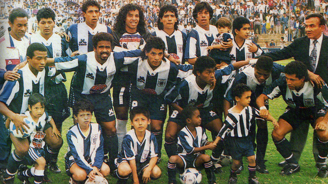Alianza Lima 1993 y sus nuevos potrillos.