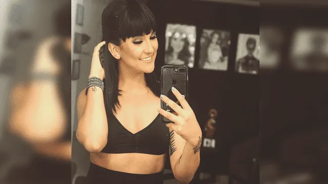 Daniela Darcourt seduce con sexy baile en pleno concierto [VIDEO]