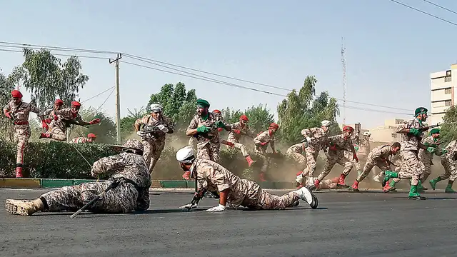 ISIS ataca en Irán, que promete una respuesta “terrible”