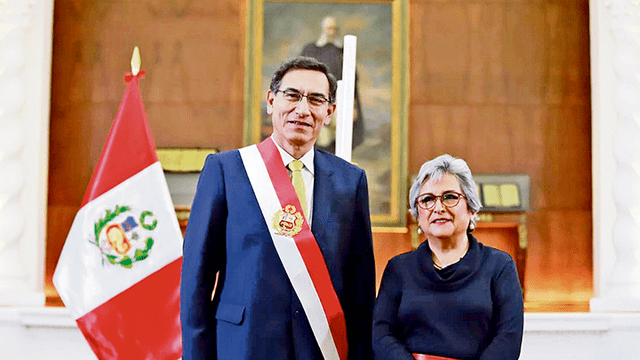 Cargo. El presidente Martín Vizcarra presentó a Sonia Guillén.