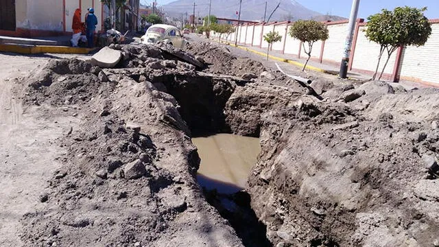 Arequipa: Desagüe colapsa en Miraflores por trabajos en obras [FOTOS Y VIDEO] 