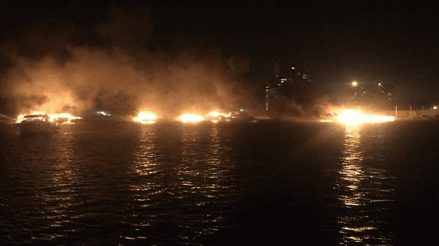 Venezuela: Incendio en Margarita dejó 20 embarcaciones quemadas
