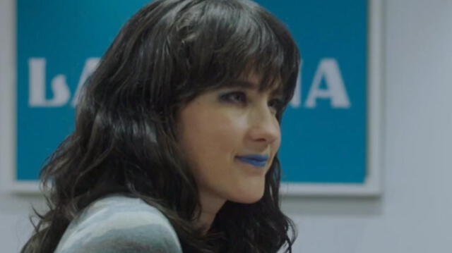 Emilia Drago da apasionado beso en la boca a famosa actriz mexicana Emilia Drago da apasionado beso en la boca a famosa actriz mexicana